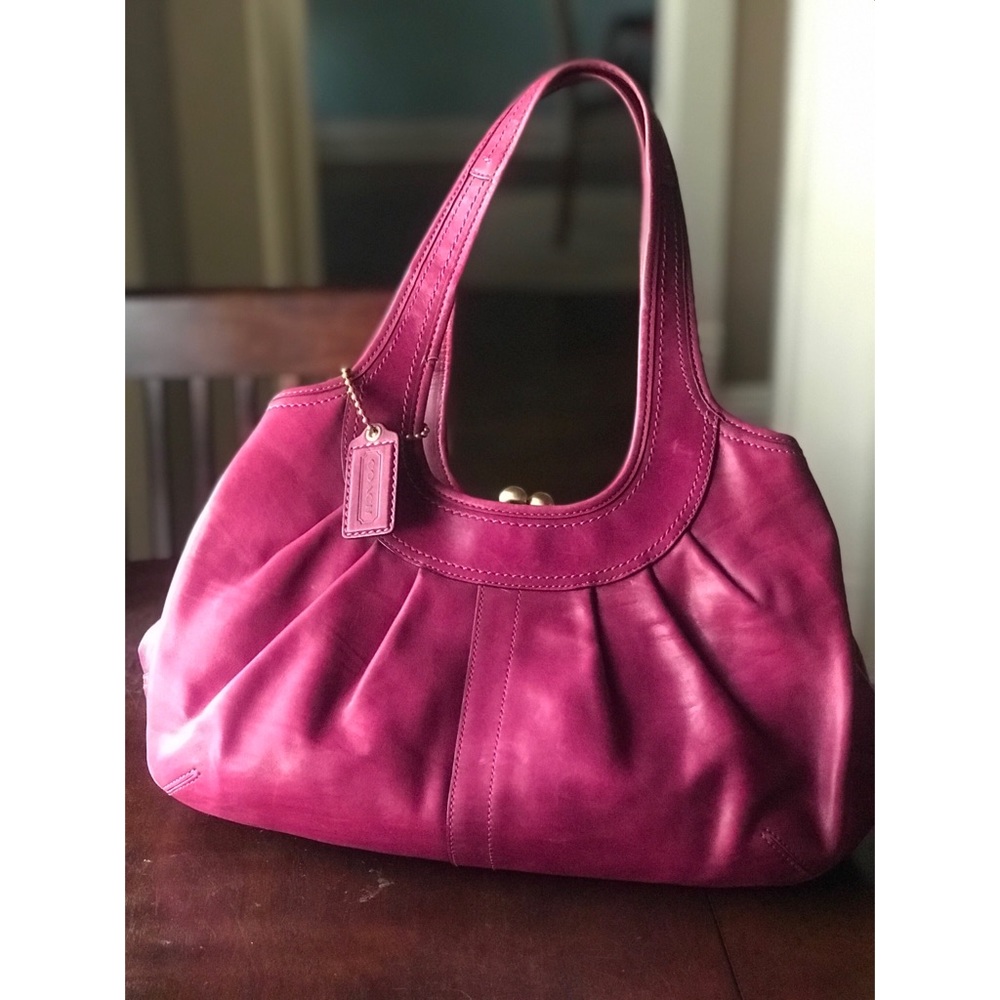 Coach Leather Women’s Handbag 👜